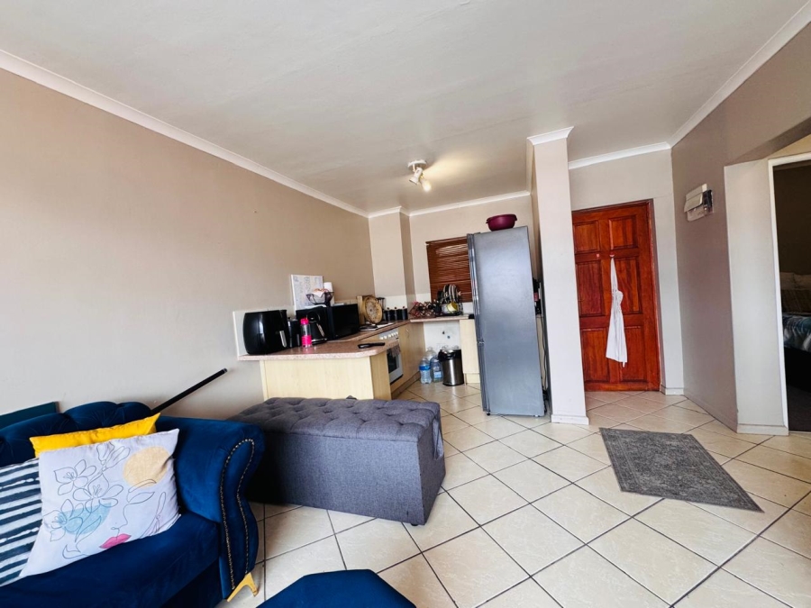 2 Bedroom Property for Sale in Whispering Pines Western Cape